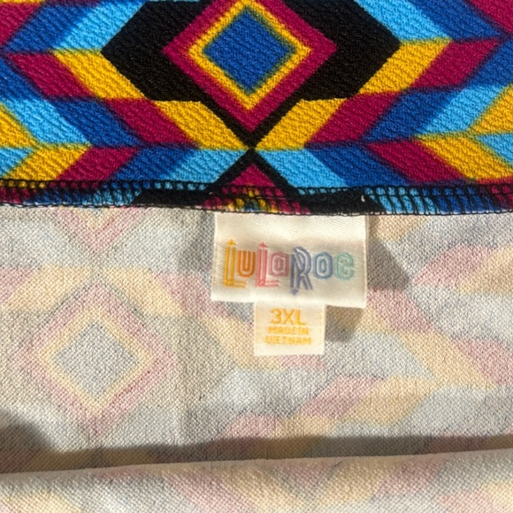 LuLaRoe Women’s Cassie Pencil Skirt/Size:3XL /Color: Multi-Abstract Print (NWT) - Picture 3 of 7